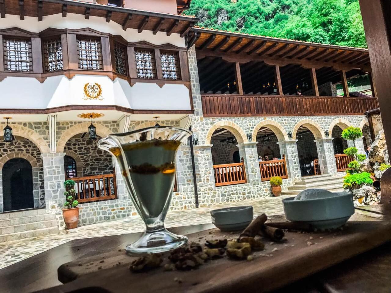 The House Of The Miyaks Hotel Rostusa Exterior photo